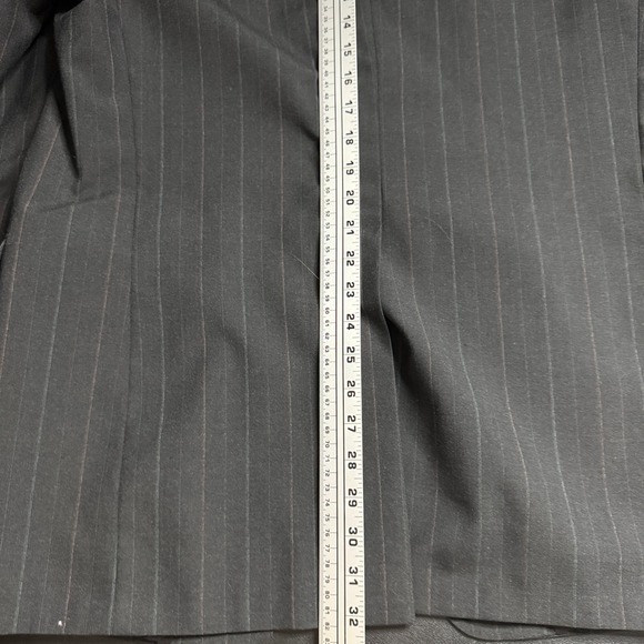 Vintage‎ USA Brookstone Men's 44L 36W Wool Gray Pinstripe Two-Piece Suit - Picture 8 of 12
